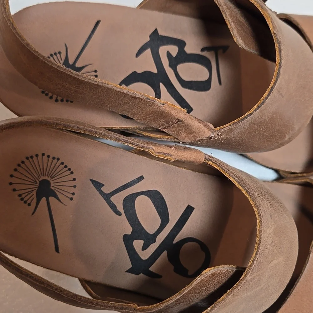 OTBT Overnight Women's Tan Leather Upper Wedge Sandals Size 7.5